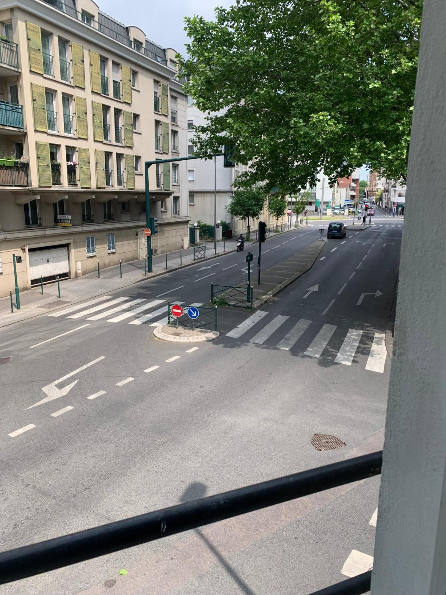 Hotel La Defense Bois-Colombes Buitenkant foto